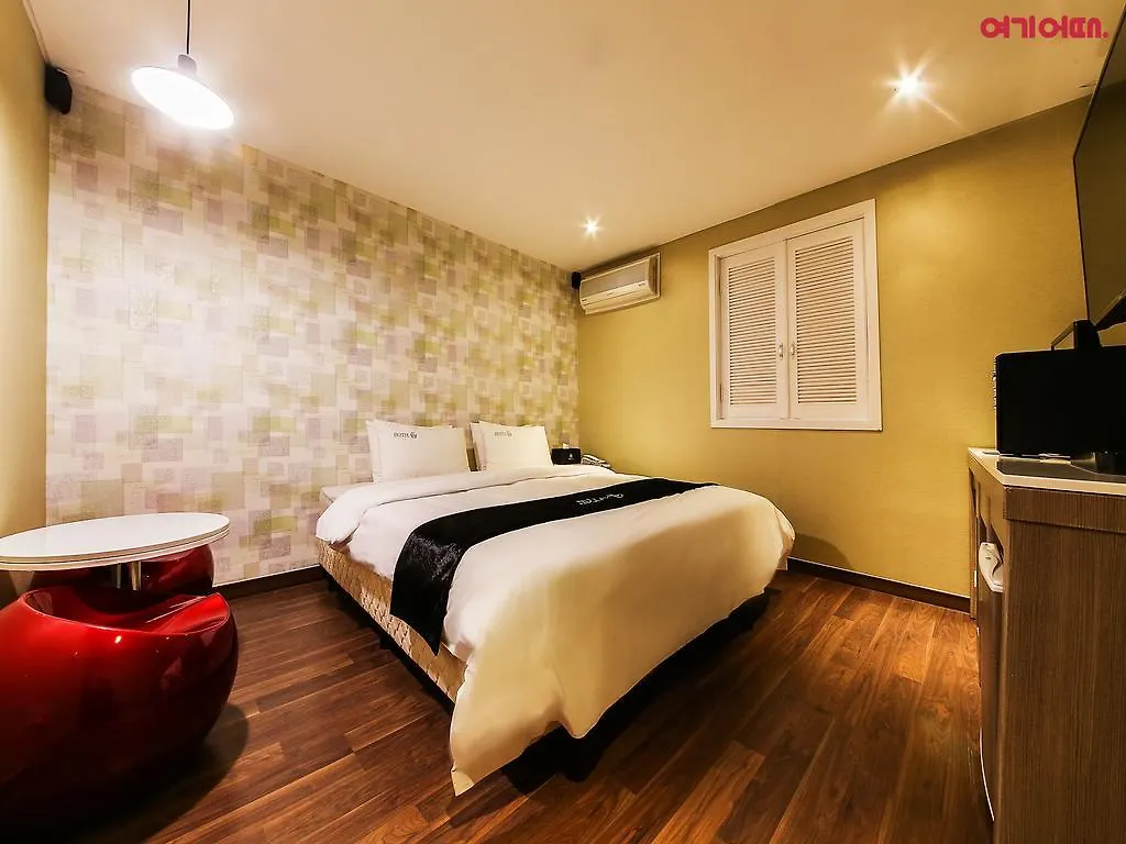 Bj Hotel Motel